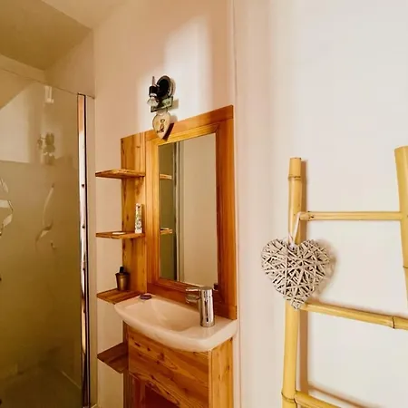 Large Family Nest With Garden Holiday home *
